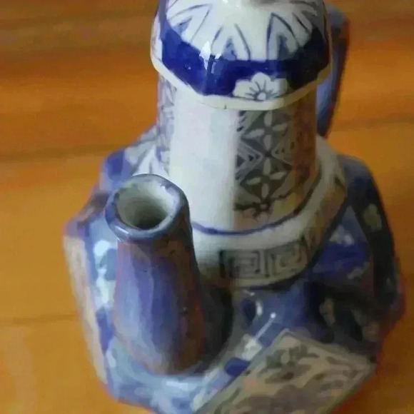 Beautiful Vintage Blue & White Decorative Chinoiserie Asian Ceramic Teapot - Picture 3 of 10